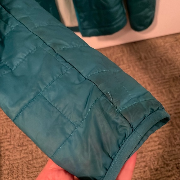 Patagonia Women's Teal Puffer Jacket - Picture 3 of 3